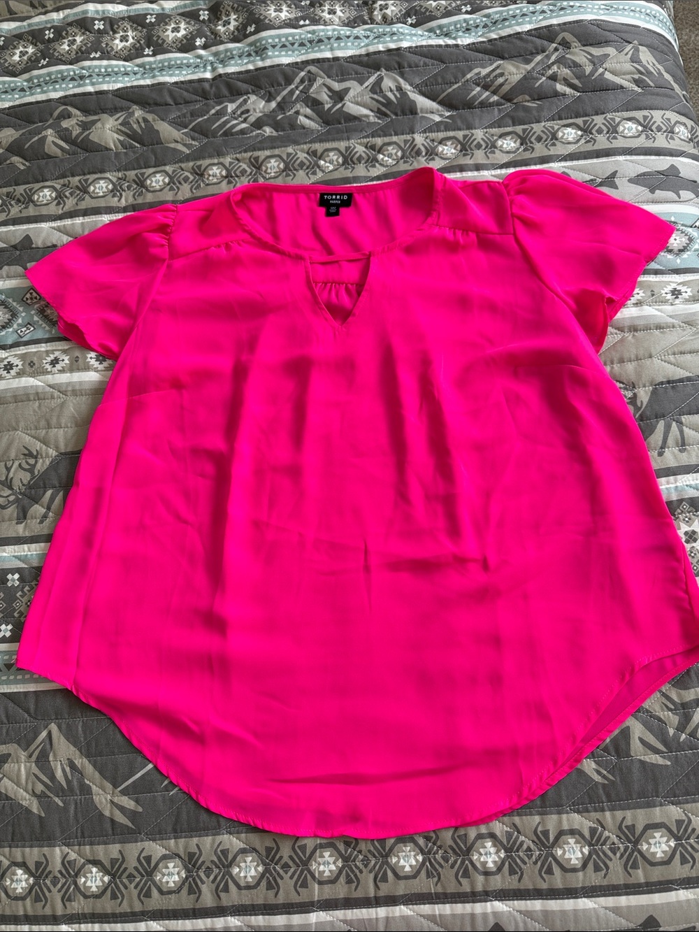 Torrid Hot Pink Short Sleeve Keyhole Blouse 00